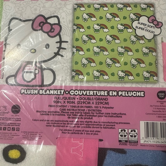 Hello Kitty FULL/QUEEN Lucky Rainbow Blanket